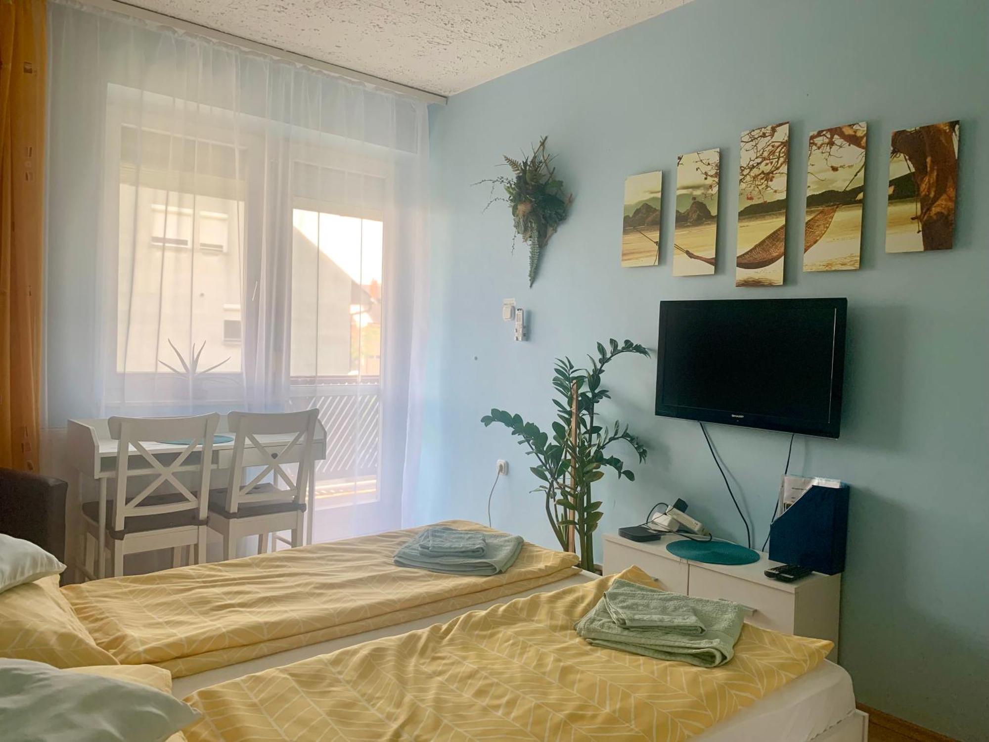 Aloe Apartman Шопрон Екстериор снимка
