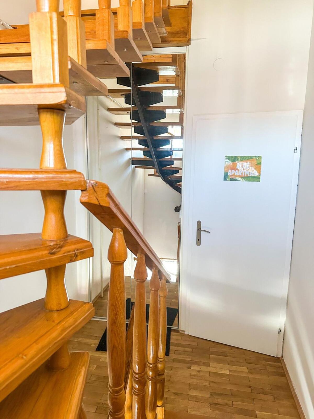 Aloe Apartman Шопрон Екстериор снимка